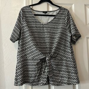 Like new ! Talbots print dressy blouse black & white print